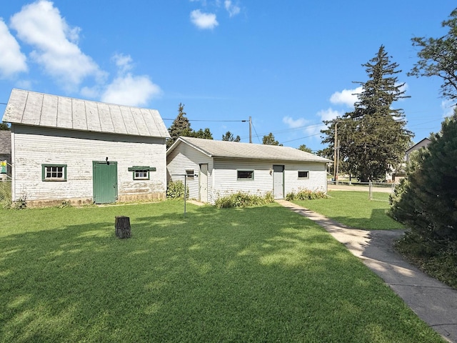 102 S 2nd Ave, Forreston, IL 61030 - photo 2
