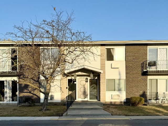 8928 Stevens Dr Unit 1A, Des Plaines, IL 60016 - view of front of house with brick siding