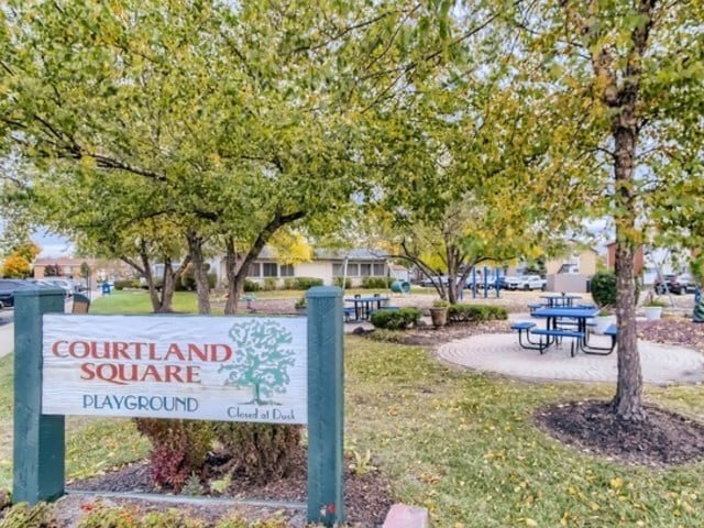 8928 Stevens Dr Unit 1A, Des Plaines, IL 60016 - view of property's community