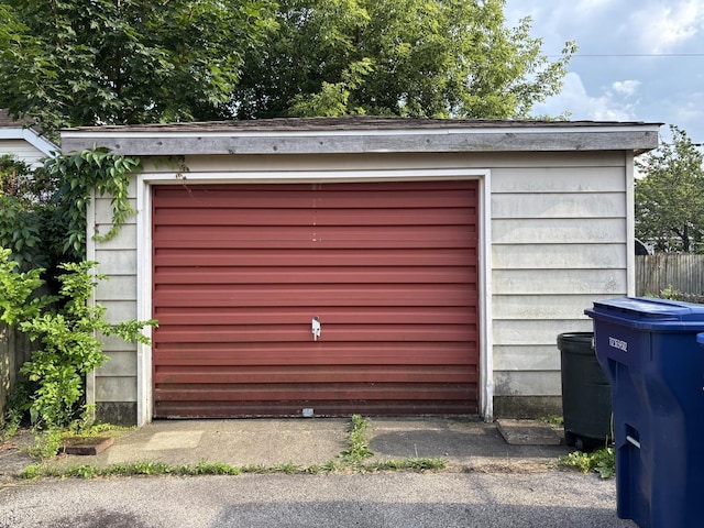 2715 W Ridgeland Ave, Waukegan, IL 60085 - view of detached garage