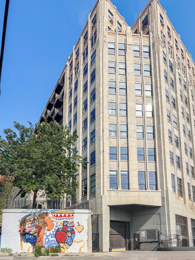 1550 S Blue Island Ave Unit 1125, Chicago, IL 60608 - view of apartment building / complex