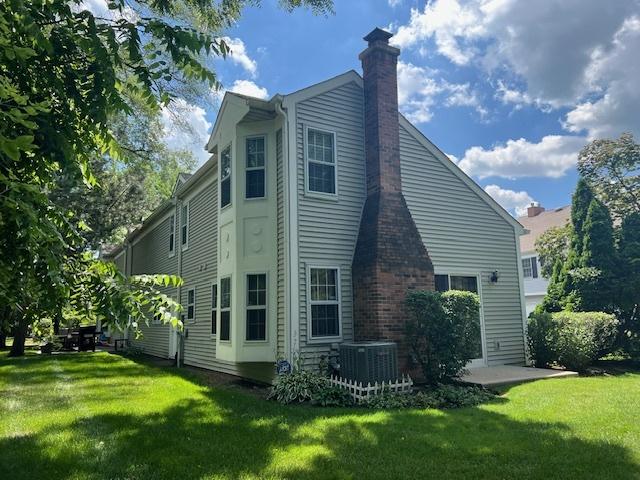 2S749 Grove Ln, Warrenville, IL 60555 - photo 3