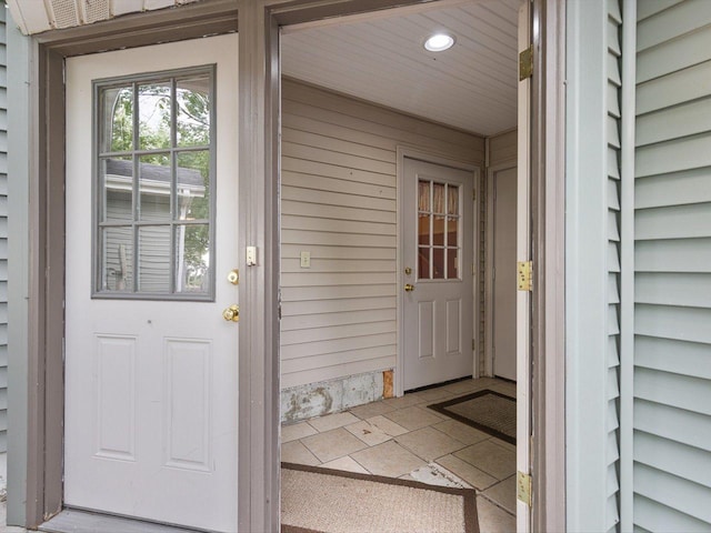 512 S Elida St, Winnebago, IL 61088 - entrance to property