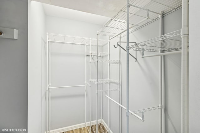 1111 Pleasant Run Dr Unit 905, Wheeling, IL 60090 - view of walk in closet
