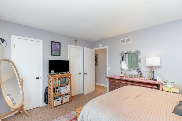 615 S 12th Ave, Saint Charles, IL 60174 - bedroom featuring light colored carpet and baseboards