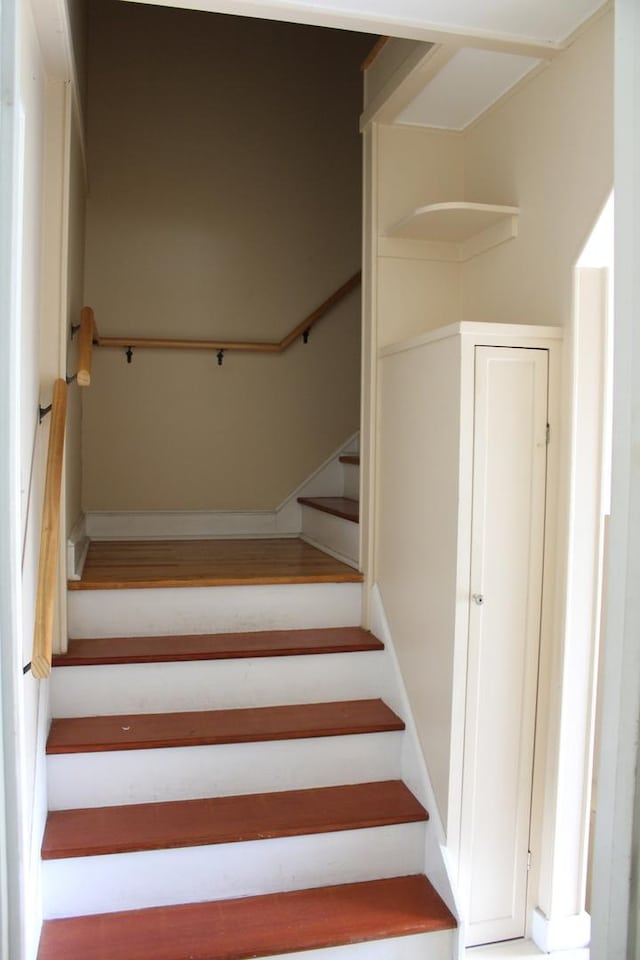 316 Marguerite St, Elgin, IL 60123 - stairs with baseboards
