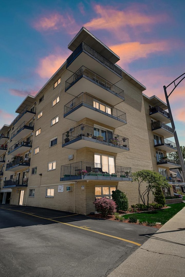320 Circle Ave Unit 308, Forest Park, IL 60130 - photo 2