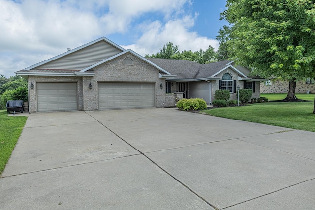 118 N Prairie Dr, Forreston, IL 61030 - photo 1