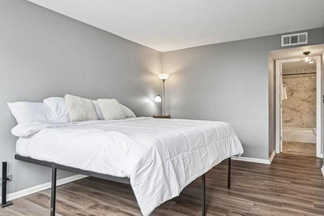 101 Bar Harbour Rd Unit 5N, Schaumburg, IL 60193 - bedroom featuring baseboards and wood finished floors