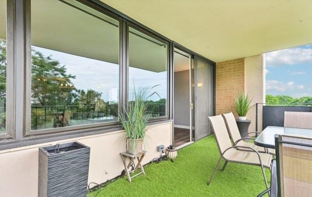 101 Bar Harbour Rd Unit 5N, Schaumburg, IL 60193 - view of balcony