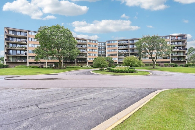 101 Bar Harbour Rd Unit 5N, Schaumburg, IL 60193 - view of apartment building / complex