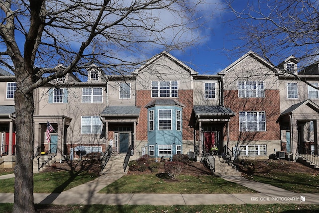 78 Thomas Ct, Grayslake, IL 60030 - traditional-style house with brick siding