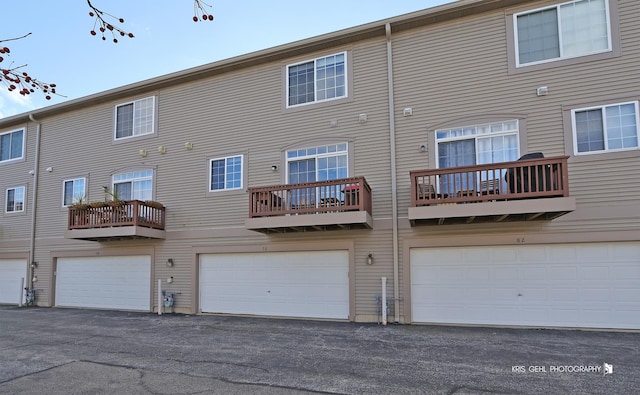 78 Thomas Ct, Grayslake, IL 60030 - rear view of property