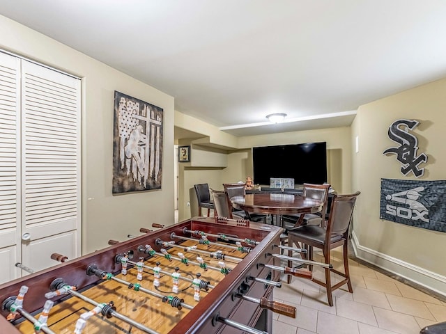 3139 Ridgeland Ave, Berwyn, IL 60402 - recreation room featuring light tile patterned flooring and baseboards
