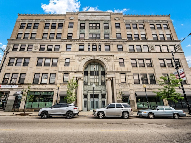 3150 N Sheffield Ave Unit 203, Chicago, IL 60657 - photo 1
