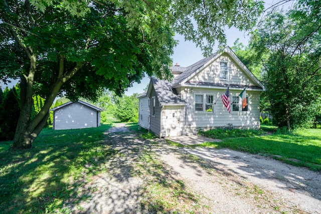 8S057 S Vine St, Hinsdale, IL 60521