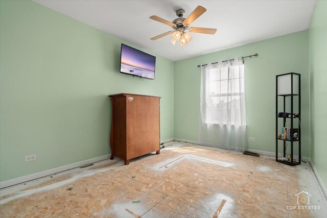 2039 Muirfield Dr, Yorkville, IL 60560 - unfurnished bedroom featuring baseboards and a ceiling fan