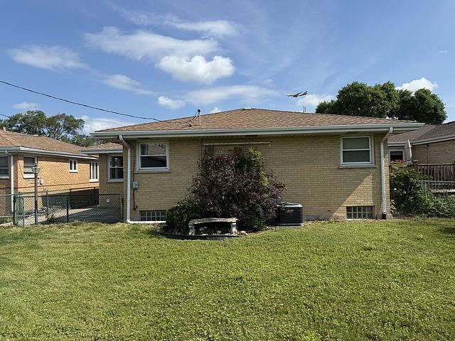 8307 W Balmoral Ave, Chicago, IL 60656 - photo 2