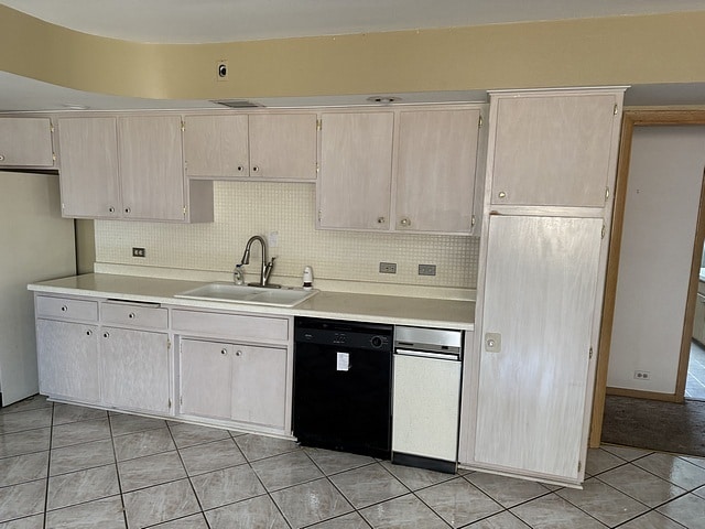 8307 W Balmoral Ave, Chicago, IL 60656 - photo 6