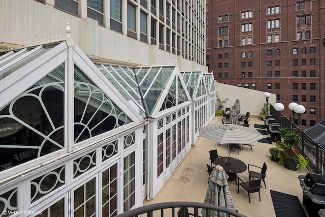 111 E Chestnut St Unit 21B, Chicago, IL 60611 - view of patio / terrace