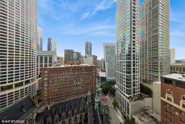 111 E Chestnut St Unit 21B, Chicago, IL 60611 - skyline view