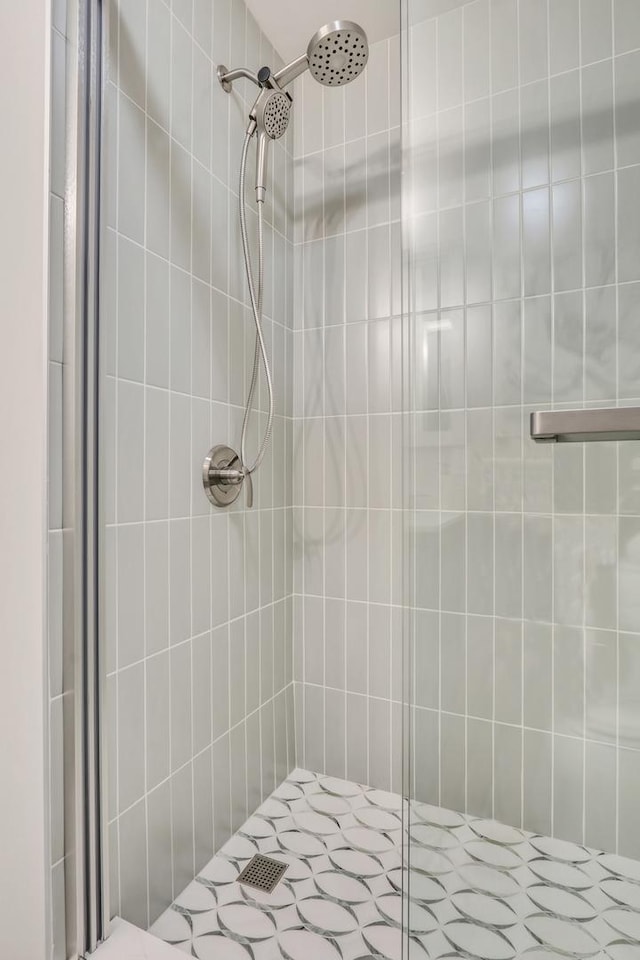 31340 N Liberty Rd, Grayslake, IL 60030 - full bathroom with a shower stall