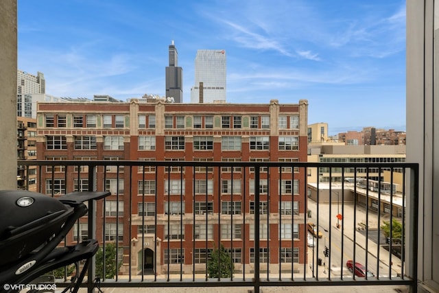 700 W Van Buren St Unit 803, Chicago, IL 60607 - balcony with a view of city and a grill