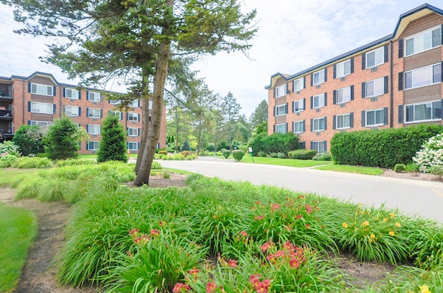 1206 S New Wilke Rd Unit 108, Arlington Heights, IL 60005 - view of community