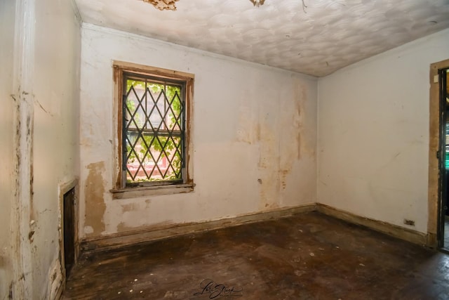 8645 S Bennett Ave, Chicago, IL 60617 - unfurnished room with baseboards