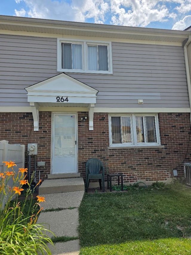 264 Bay St, Wood Dale, IL 60191 - view of front of property featuring brick siding