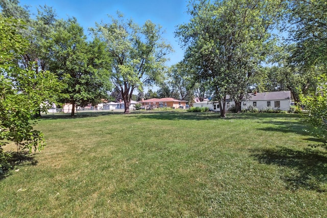 1108 Everett Ln, Des Plaines, IL 60018
