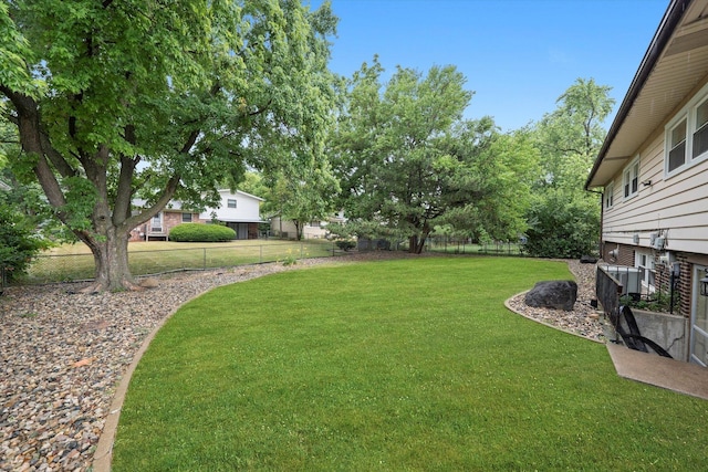 1033 W Indiana St, Glenwood, IL 60425 - view of yard