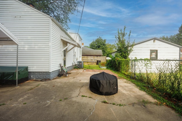 1304 Bell St, Bloomington, IL 61701 - photo 32