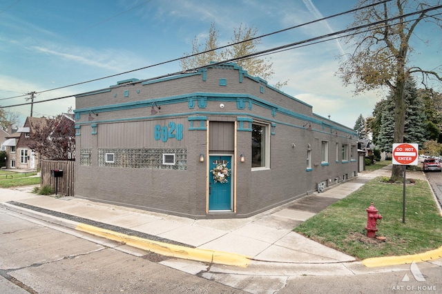 6928 Pershing Rd, Berwyn, IL 60402 - view of property