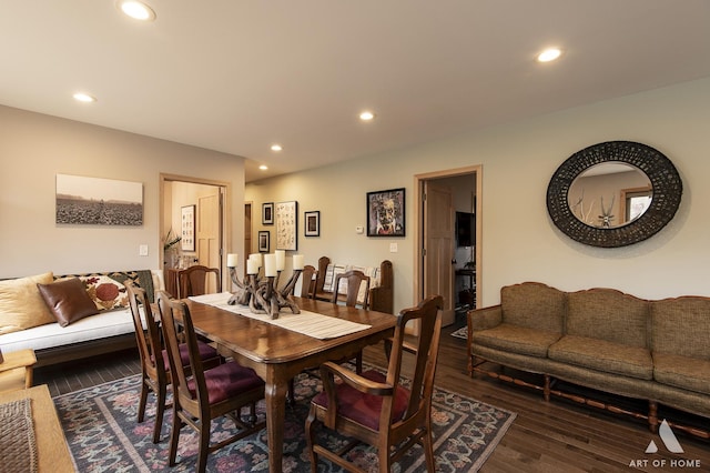 6928 Pershing Rd, Berwyn, IL 60402 - dining room featuring wood finished floors and recessed lighting