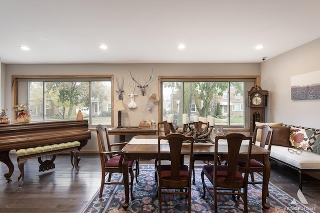 6928 Pershing Rd, Berwyn, IL 60402 - dining area featuring wood finished floors and recessed lighting