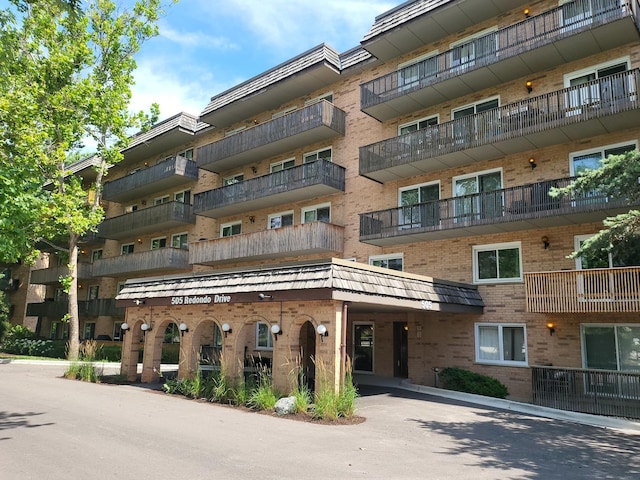 505 Redondo Dr Unit 108, Downers Grove, IL 60515 - view of apartment building / complex