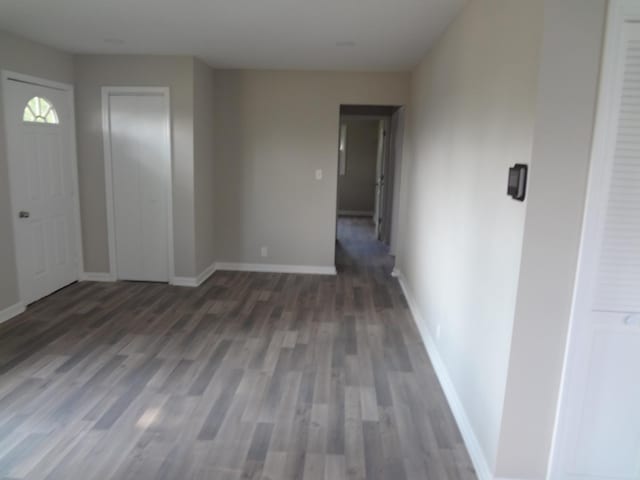 210 Caddy Ave, Carpentersville, IL 60110 - foyer entrance with wood finished floors and baseboards