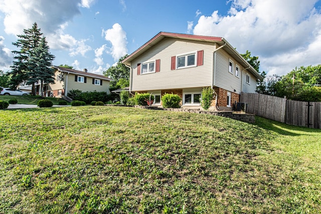 1665 Highland Blvd, Hoffman Estates, IL 60169 - view of front facade with brick siding
