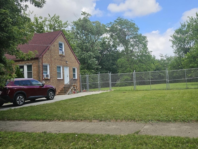 14931 Riverside Dr, South Holland, IL 60473 - view of yard with a gate