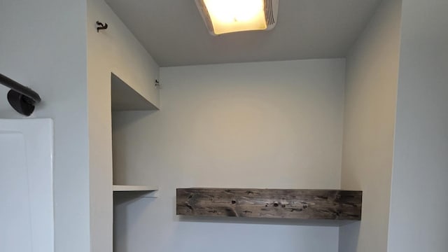 302 Dee Rd, North Aurora, IL 60542 - view of spacious closet