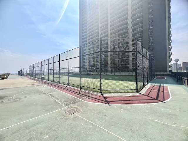 6033 N Sheridan Rd Unit 27C, Chicago, IL 60660 - view of tennis court