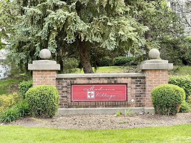 749 S Vintage Ln, Round Lake, IL 60073 - photo 35