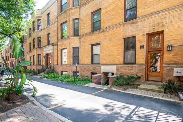 753 W California Ter Unit 2, Chicago, IL 60657 - photo 2