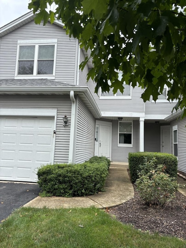 168 Woodland Cir, North Aurora, IL 60542 - photo 1