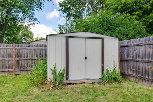 37369 N Loretto Ave, Lake Villa, IL 60046 - view of shed with a fenced backyard