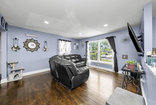 10302 W Palmer Ave, Melrose Park, IL 60164 - living area featuring wood finished floors and recessed lighting