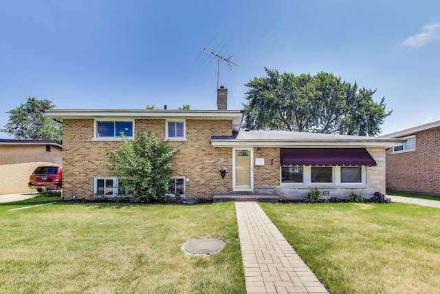 8915 N Odell Ave, Morton Grove, IL 60053 - photo 1