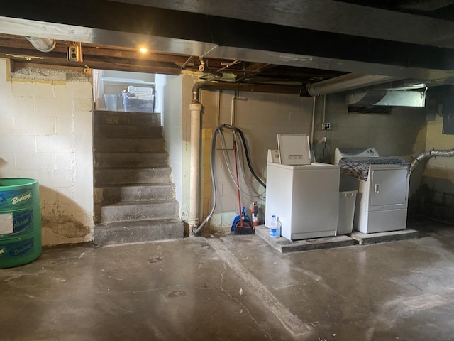 308 S 5th Ave, Streator, IL 61364 - unfinished basement featuring washing machine and clothes dryer and stairway