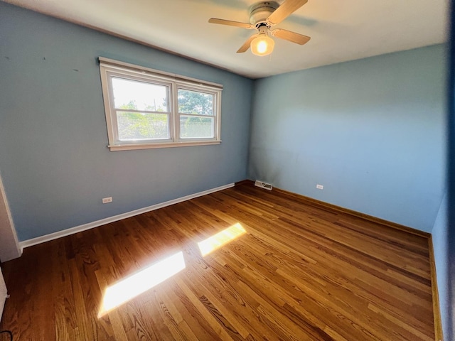 189 Ambleside Rd, Des Plaines, IL 60016 - unfurnished room with ceiling fan and wood finished floors